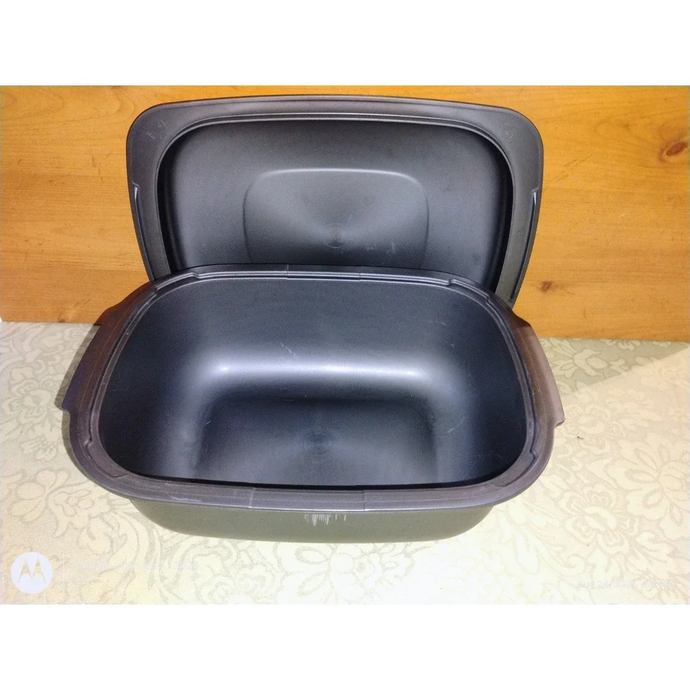 Tupperware UltraPro 2.0 L Casserole Dish with Cover Microwave Safe